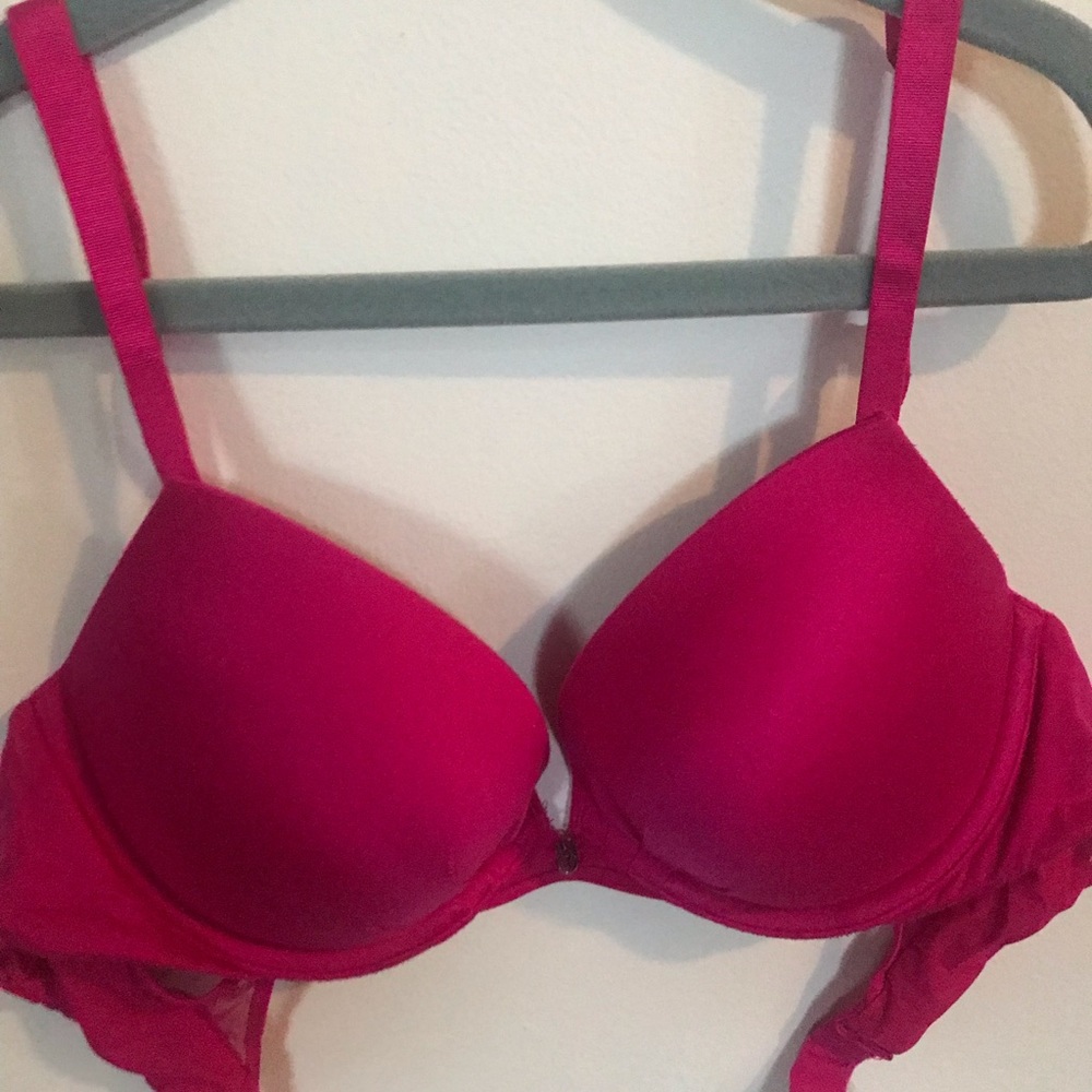 Victoria Secret Fabulous Plunge 34B